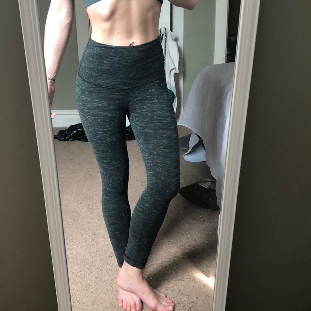 Lululemon Wunder Under high rise crop